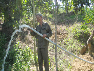 Nhà khoa học "chân đất"